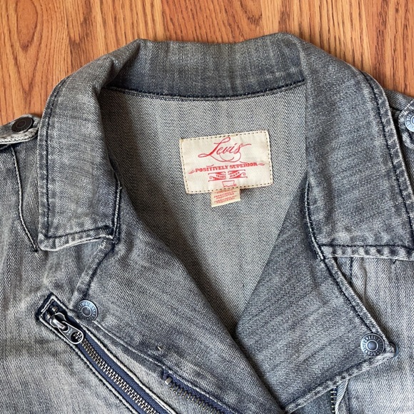 Vintage Levi jacket - Picture 2 of 3